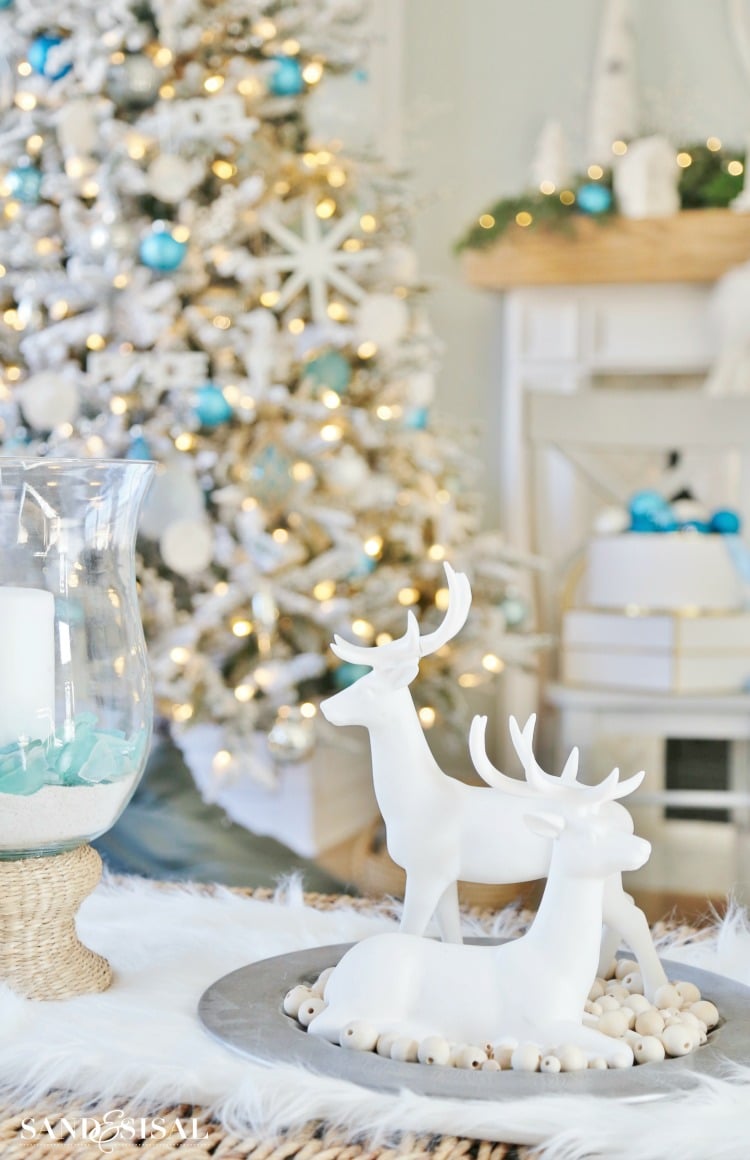 16 White Christmas Decor: Ideas for a Winter Wonderland at Home - A House  in the Hills